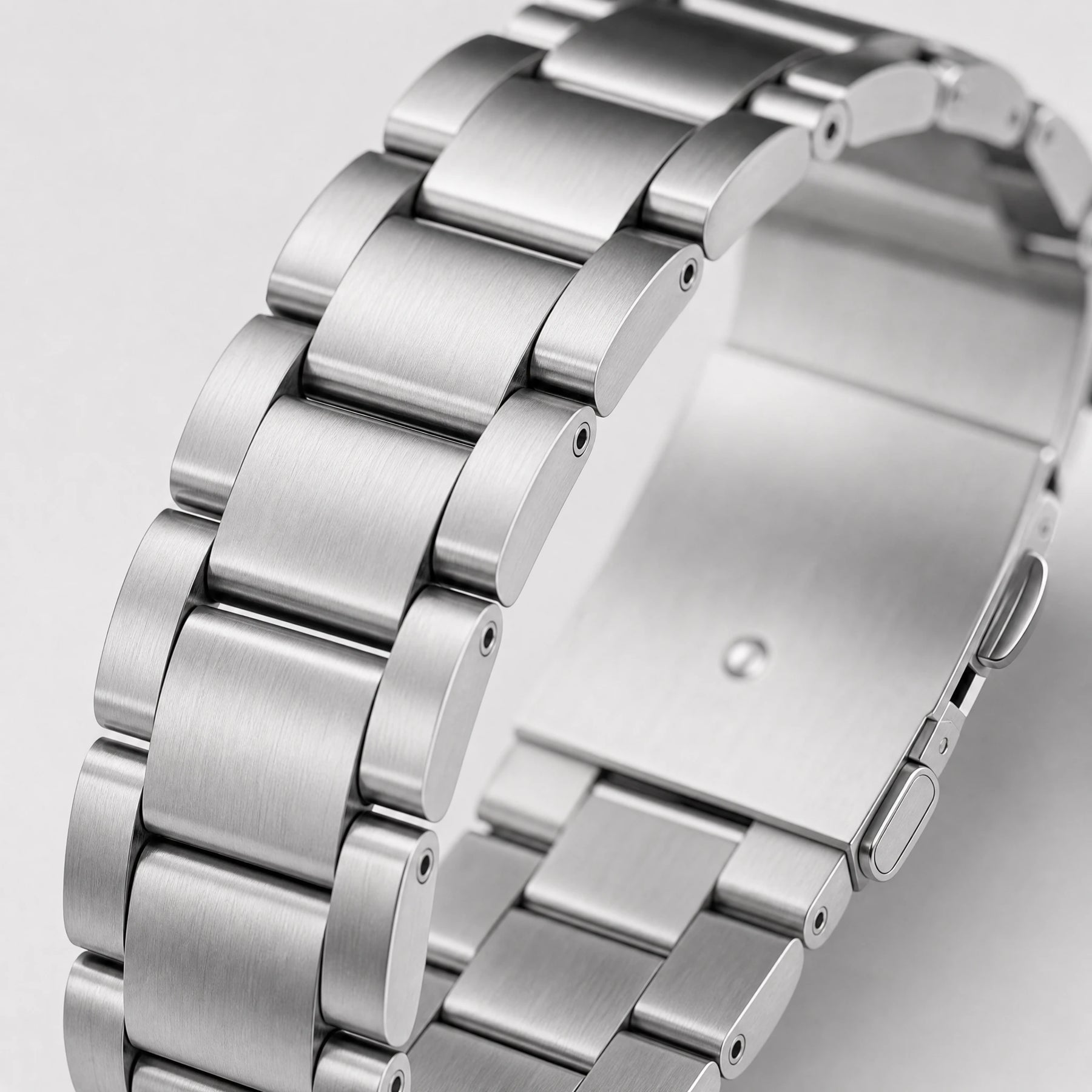 xstrape Silver Stainless Steel Apple Watch Band with Rugged Protective Case