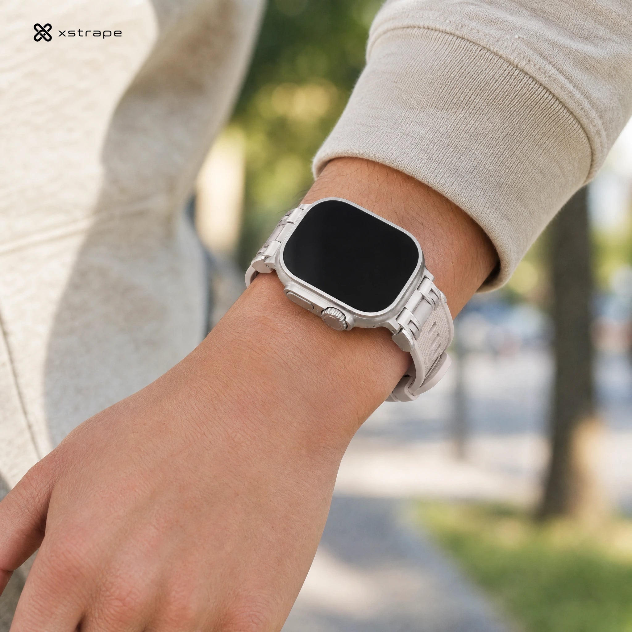 Xstrape Smartwatch with Stylish Metal Band
